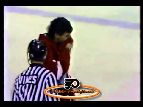 079 Jan 15, 1989 Bob Probert vs Jeff Chychrun Detroit Red Wings vs Philadelphia Flyers ROUND2