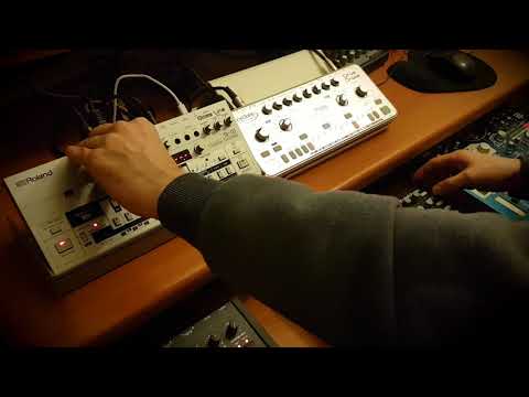 Analog Four / TB-03 / TT-606 - "Mini-jam 3"