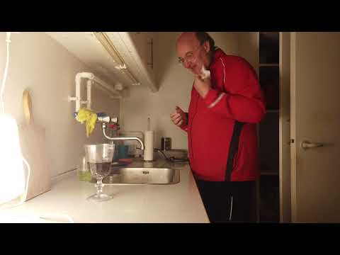 MongoTV_13204 - Cykler Til BRUGSEN Fredag Aften og Køber SLIK og COLA