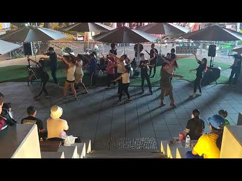 KPOP Dance Off Vol 110: TWICE - Like Ooh Ahh