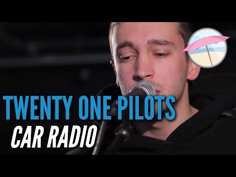 Twenty One Pilots - Car Radio (Live at the Edge)