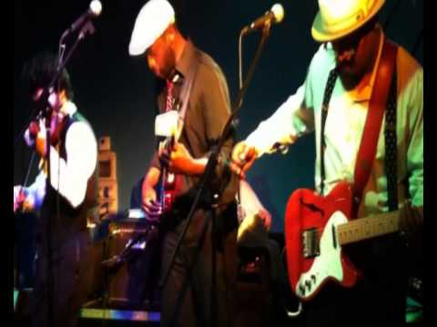 BIBI TANGA and Selenites Live @ BIKO 11.05.2012 /03