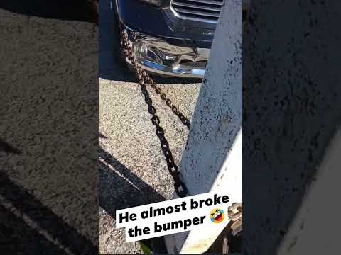 he almost pulled the bumper off 😳 #ytshorts #shorts #subscribe #accidentnews #no