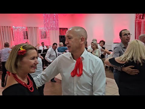 "Odeszło LATO i nastała ZIMA" Gorąca PIOSENKA na chłodne WIECZORY od Kapeli Stąporkowskiej