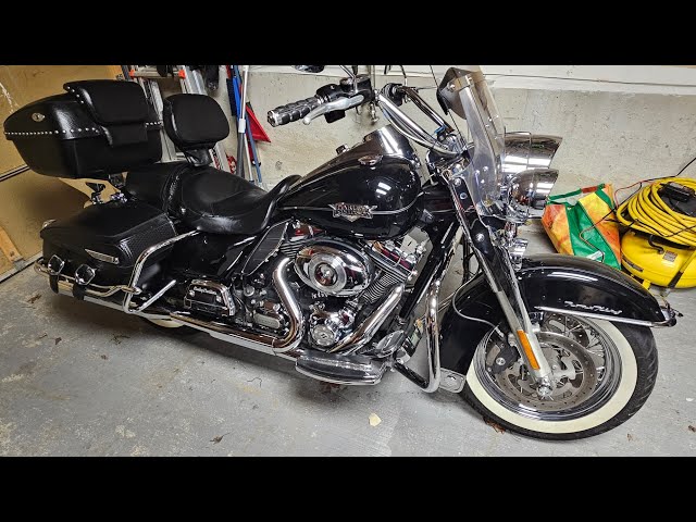 2012 Harley Road King in Touring in Oshawa / Durham Region