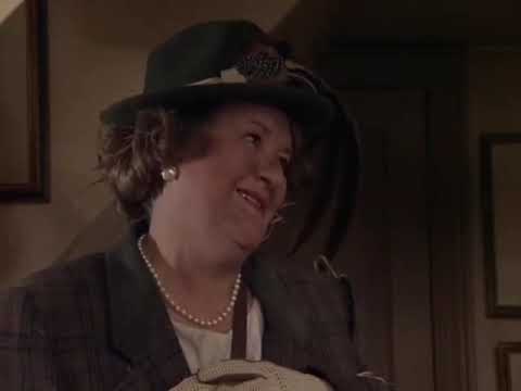 Keeping Up Appearances - Please Mind Your Head - S04 E06 Part 06