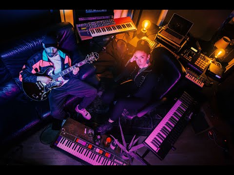 Johnny Virtus - Conversa em Dia (c/ Mary Raisekings)