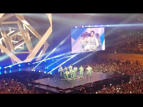 180915 Music Bank Berlin | Wanna One - Boomerang fancam 직캠