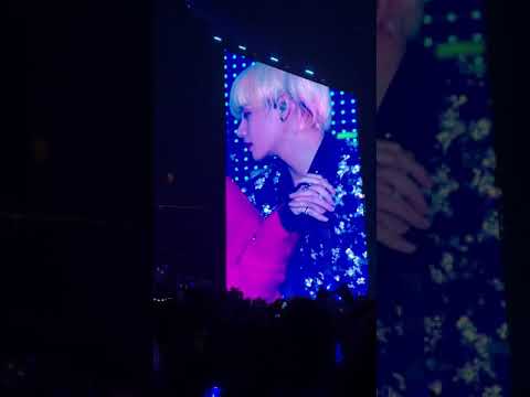 180928 BTS Taehyung “Singularity” Live in Newark
