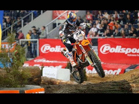 download lagu mp3 mp4 Superenduro Live, download lagu Superenduro Live gratis, unduh video klip Superenduro Live