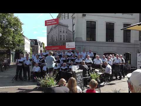 "Aan de Amsterdamse grachten" een Nederlands lied van Pieter Goemans. Ter ere van de stad Amsterdam.