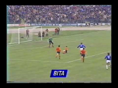 05/11/1986 - Universitatea Craiova v Dundee United - UEFA Cup 2nd Round 2nd Leg - Highlights