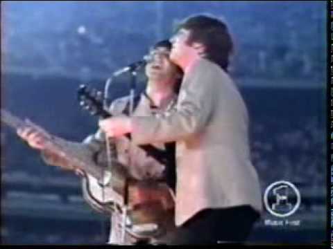 The Beatles - Ticket To Ride Live in The Shea Stadium 1965 (With comments)