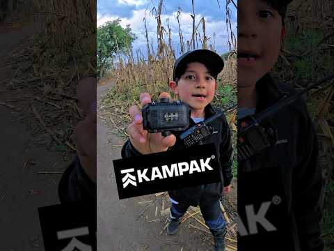 ¡No compres una lámpara táctica hasta ver esto! 🔦😱 #KAMPAK a prueba en la montaña