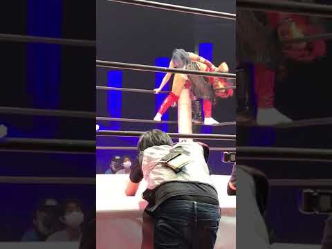 志田光がトップロープで技を仕掛けていくも乃蒼ヒカリが捉えて締め上げてドロップキックで反撃していく！ 東京女子プロレス「GRAND PRINCESS ’22」 2022年3月19日