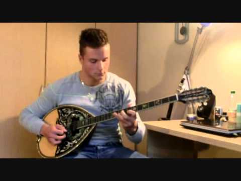 Themis Bouzouki Den exei dromo na diavo