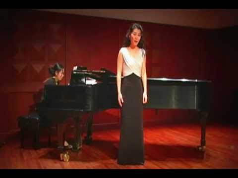 Promotional video thumbnail 1 for Hannah Kim, Classical Singer
