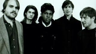 Young Love - Discotech (Lyrics)