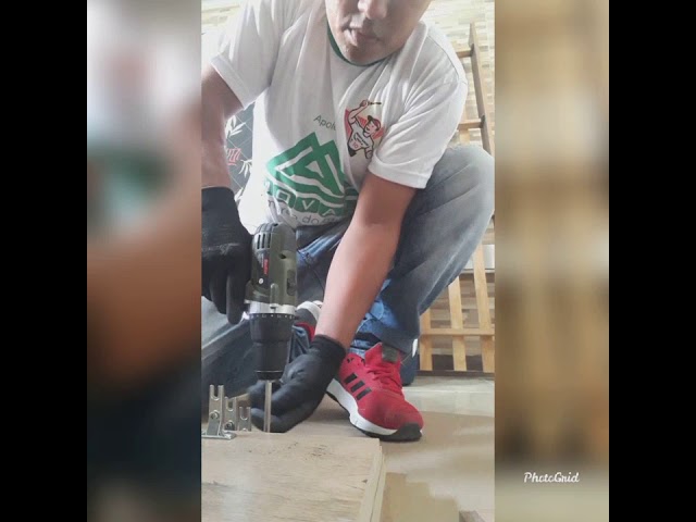 Colocação de dobradiças 