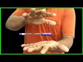 पेन को हवा में उड़ाने वाला जादू सीखें - Pen Levitation Magic