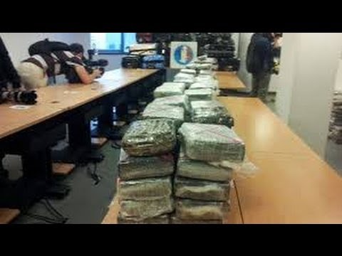 Enquête d'Action  Transports aériens Les flics du ciel mènent l'enquête   Complet 2014