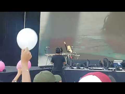 SMTOWN in Chile DJ HYO (HYOYEON 효연) Sober Fancam