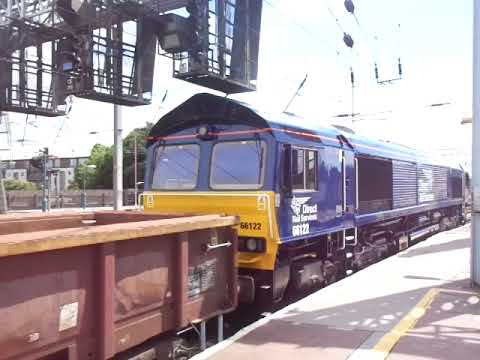 The Class 66 Direct Rail Services No.66122 with x3 MOA Open Bogie Wagons was leaves at Carlisle.