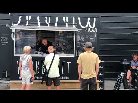 Skräddarsy din varmkorv på Krubberiet i Länna