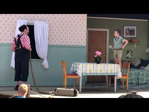 Karlsson på taket - karlsson blir utslängd - Astrid Lindgrens värld - Karlssons tak