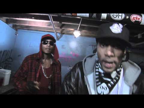 Layzie Bone Feat. Krayzie Bone & Flesh - Hear Em Knockin