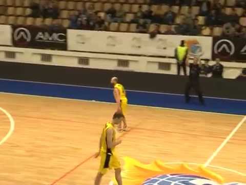 25 trepikesha ne ndeshjen RTV 21  Peja