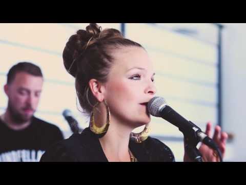 Popbüro Sessions Folge 55: Adée - World On Fire