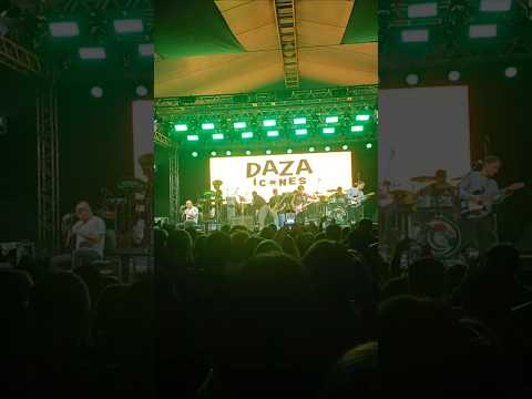 Abertura Do Show Do Dazaranha Em São João Batista/SC E Povo Aguardando Ansioso Eles Tocarem
