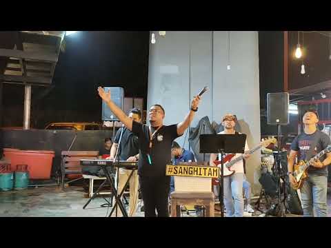 Mengintai dari Kamar -(Exist) Cover by Sang Hitam Band