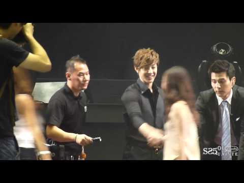 120504 HyunJoong Fan Meeting - Handshake session