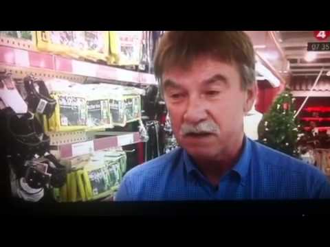 Broddar till skor, det är vinter i byn.