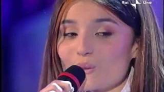 Turuturu (Quando voçe passa) Turu Turu Francesco e Giada (SanRemo 2001 Live).avi