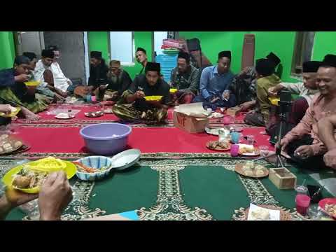 SRLESAI ACARA PARA KIYAI DAN PARA USTDZ MAKAN MALAM SELESAI ISTIGHOTSAH 