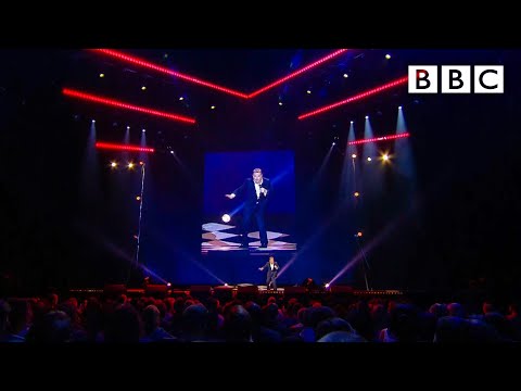 Eddie Izzard salutes the Olympic sport of dressage - BBC