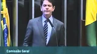 Cid Gomes chama deputados de 