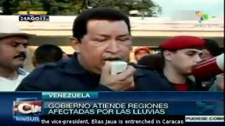 preview picture of video 'President Chavez Visits Regions Affected by the Rains'