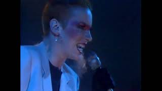 Sweet Dreams [ LIVE 1986 ] - Eurythmics