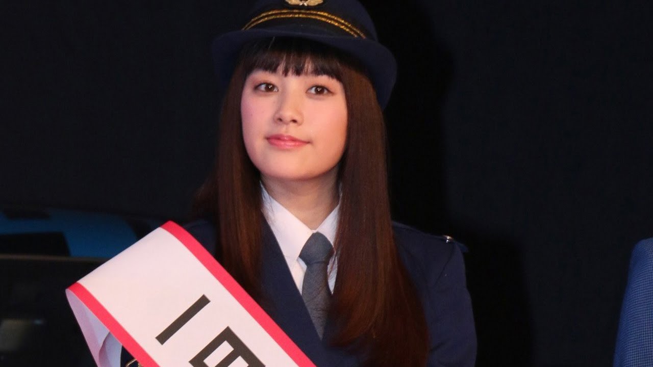 動画 筧美和子 警官姿で美脚見せ 劇場版 仮面ライダードライブ にゲスト出演 劇場版 仮面ライダードライブ サプライズ フューチャー 製作発表会見2 Miwako Kakei Maidigitv マイデジｔｖ