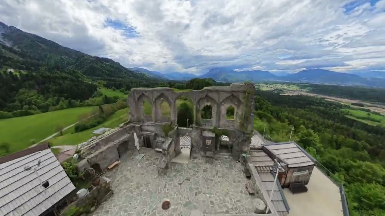 Burgruine Finkenstein Überflug