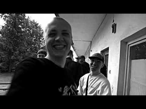 PIKERS - CHCE MI SIĘ BAWIĆ (FT. KONESER)