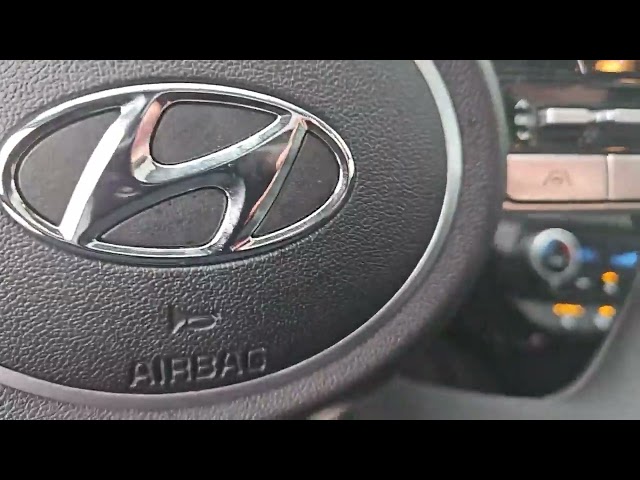 2023 Hyundai Elantra HEV Luxury Low kms | One Owner | Leather... in Cars & Trucks in London