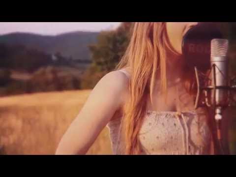 Marialuna Cipolla - Wrong Skin [Live Acoustic]