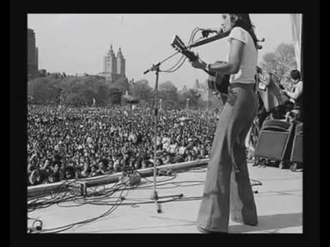 Joan Baez, Txoria txori (Mikel Laboa) sub. euskara,català, castellano, galego