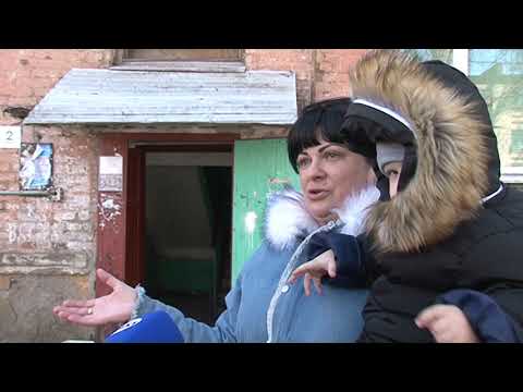 Жители многоквартирного дома в Курске не в первый раз жалуются на бездействие управляющей компании