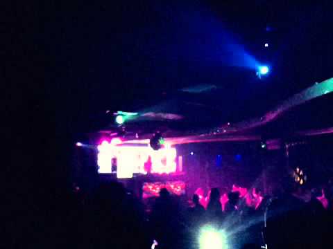 DINKA LIVE AT ICE CLUB SURABAYA (3)